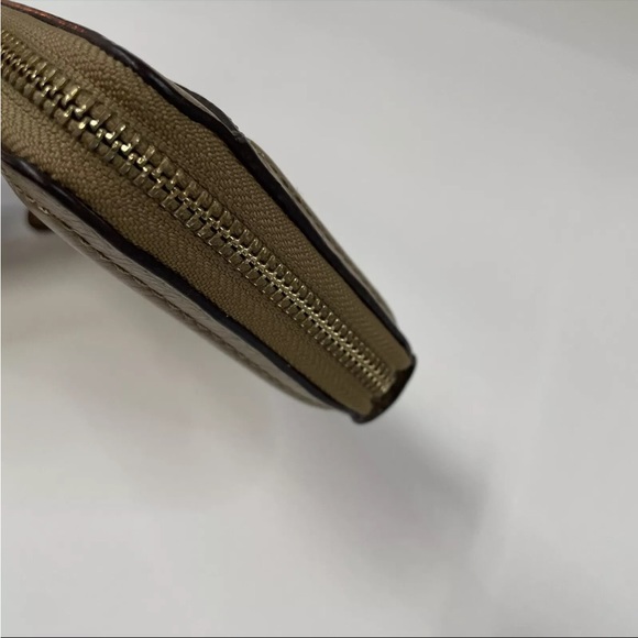 Coach Womens Wallet Zip Around Accordion Solid Beige Leather #0943 - Picture 14 of 15